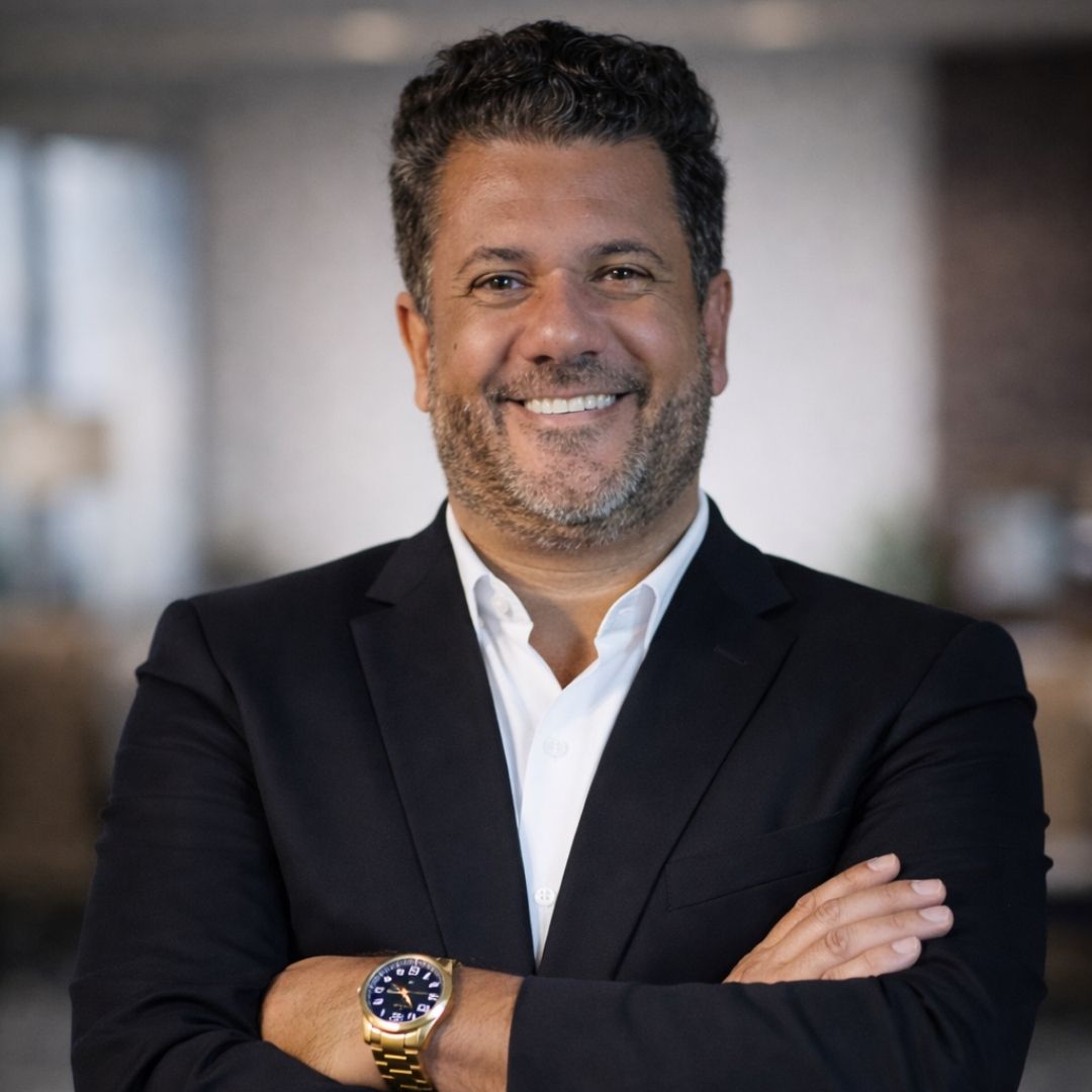corretor(a) Adriano Ribeiro
