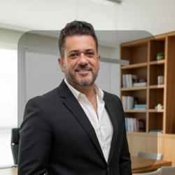 corretor(a) Adriano Ribeiro